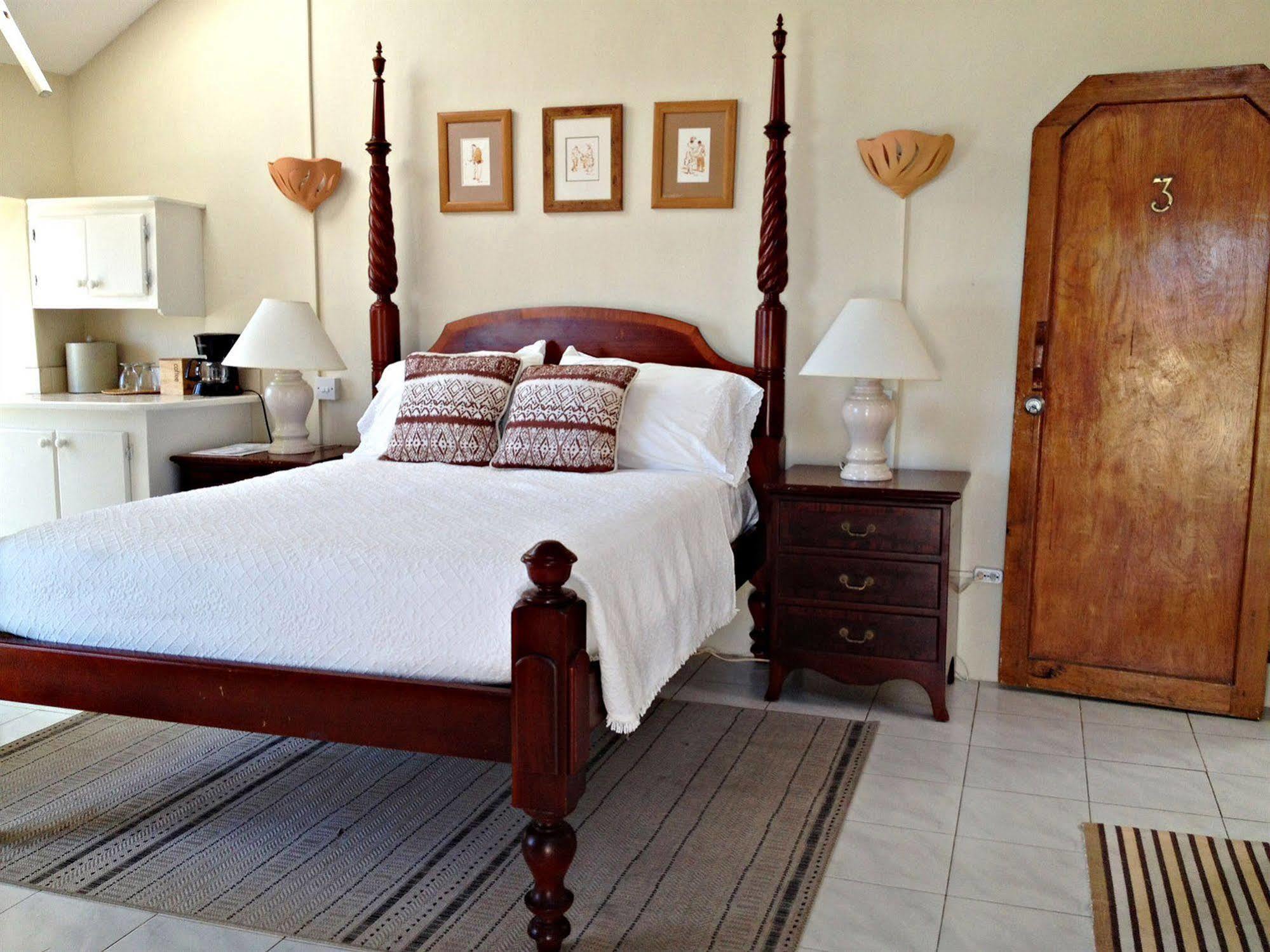 Round House Hotell Bathsheba Exteriör bild