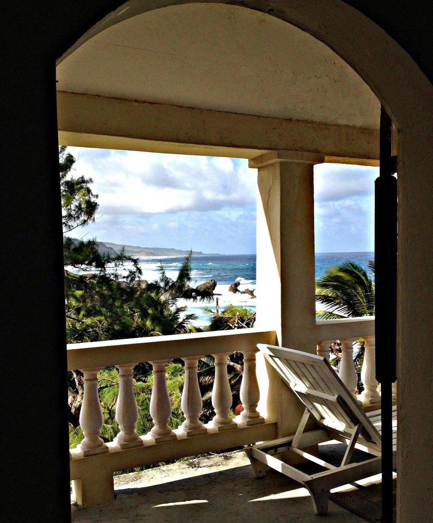 Round House Hotell Bathsheba Exteriör bild
