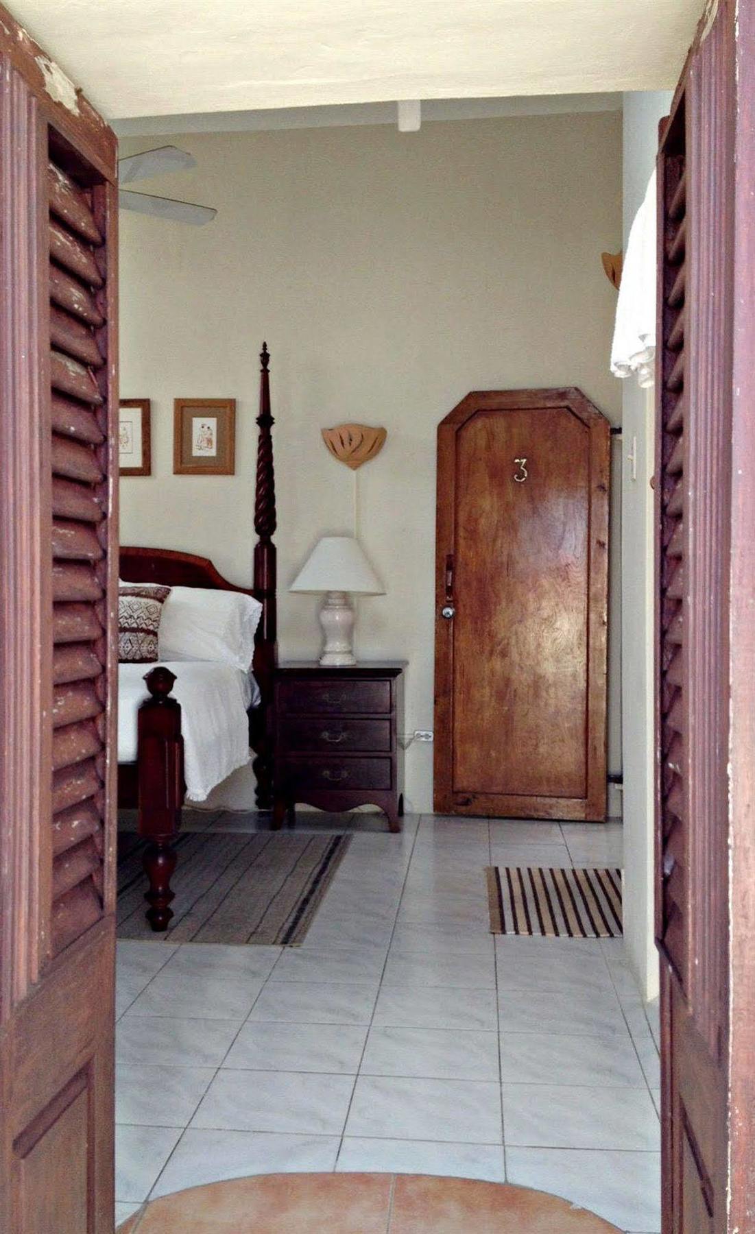 Round House Hotell Bathsheba Exteriör bild